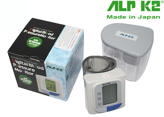 Máy đo huyết áp ALPK2 WS-910 có dễ sử dụng không?
